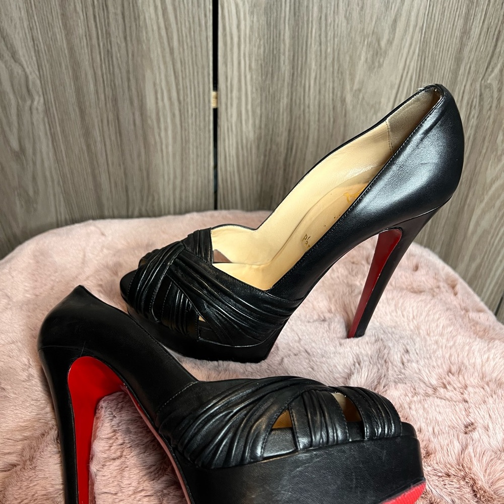 Authentic CL 👠 - Picture 4 of 7